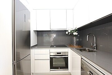 Apartamentos de lujo de 2 dormitorios al lado playa en calpe in Maisons de Mer