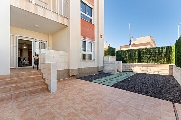 Complejo residencial regenerado en lomas de cabo roig - apartamentos reformados in Maisons de Mer